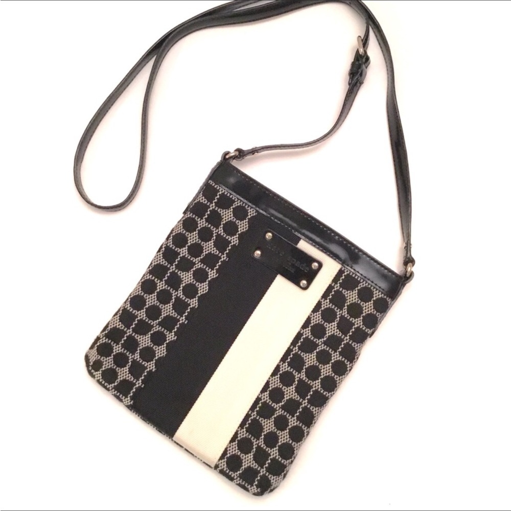 Vintage Kate Spade Dot Noel Crossbody Cream Canvas Patent Trim Classic Retro Bag